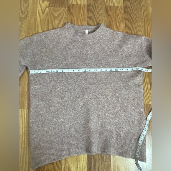 The group babaton marino wool Sweater size L - Picture 8 of 9